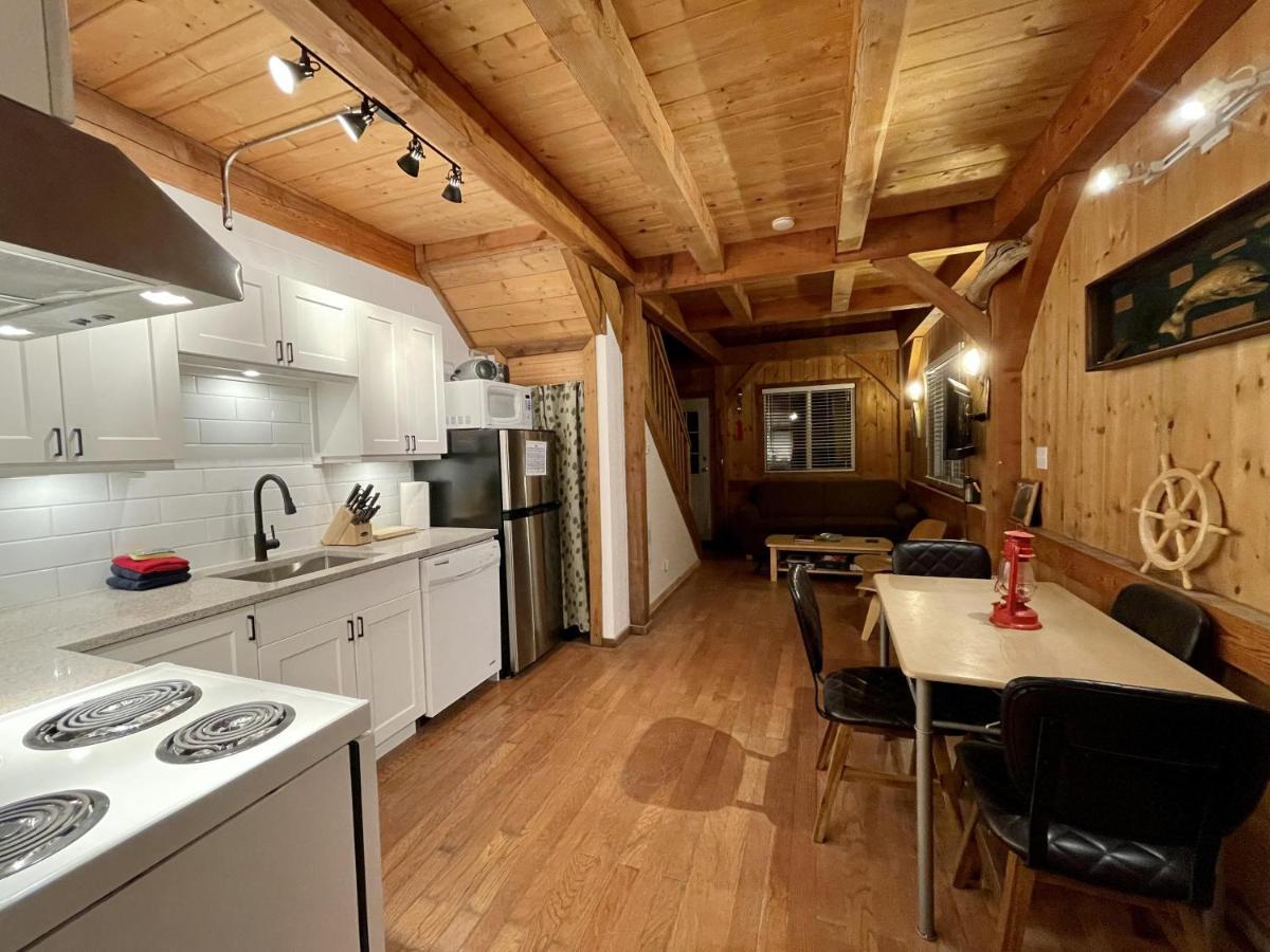 Waterfront Timber Frame Cottage! Ucluelet Exteriér fotografie