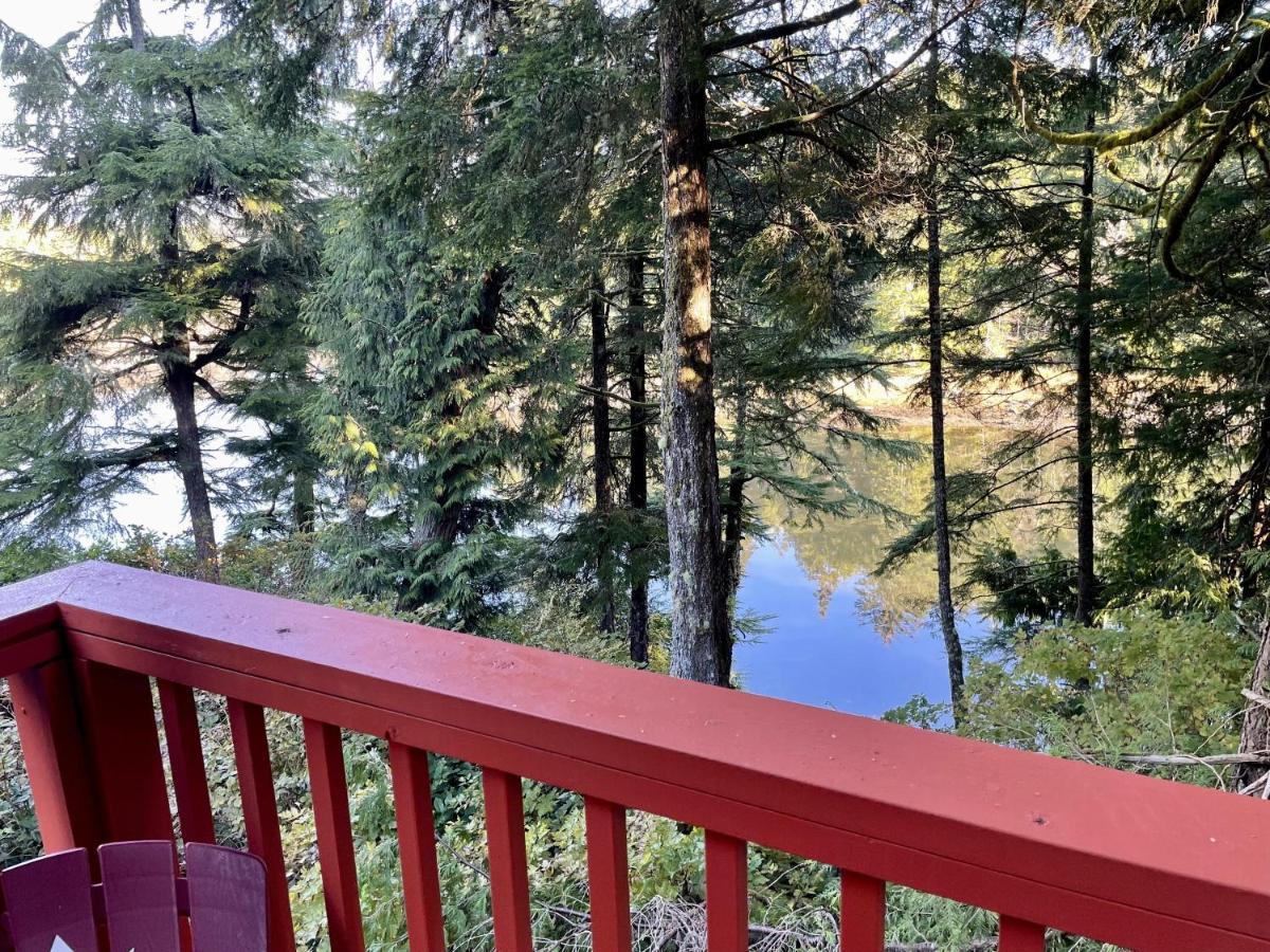 Waterfront Timber Frame Cottage! Ucluelet Exteriér fotografie