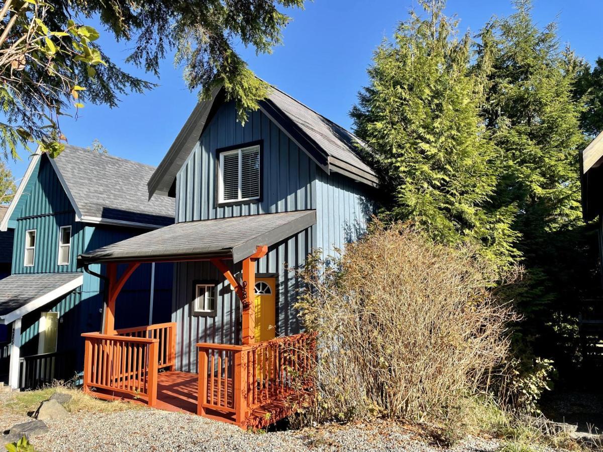 Waterfront Timber Frame Cottage! Ucluelet Exteriér fotografie