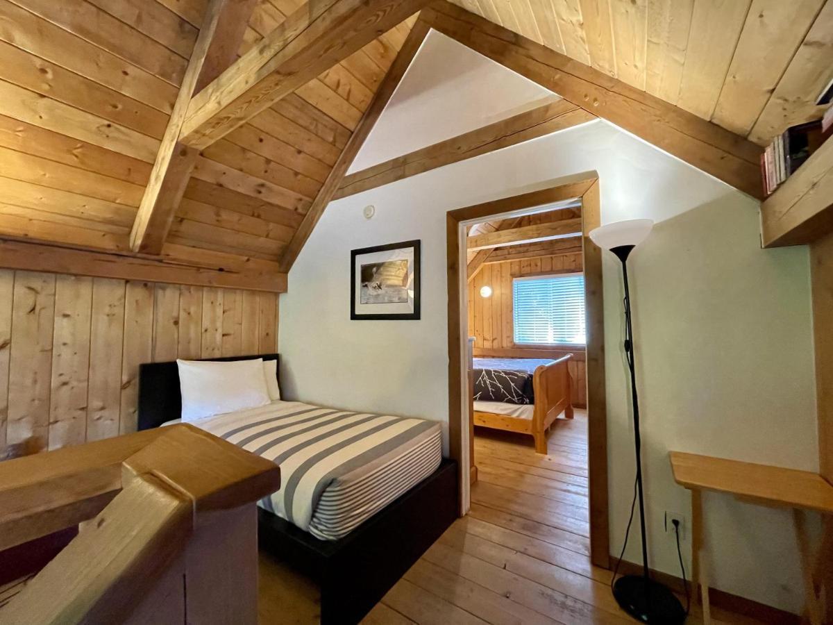 Waterfront Timber Frame Cottage! Ucluelet Exteriér fotografie