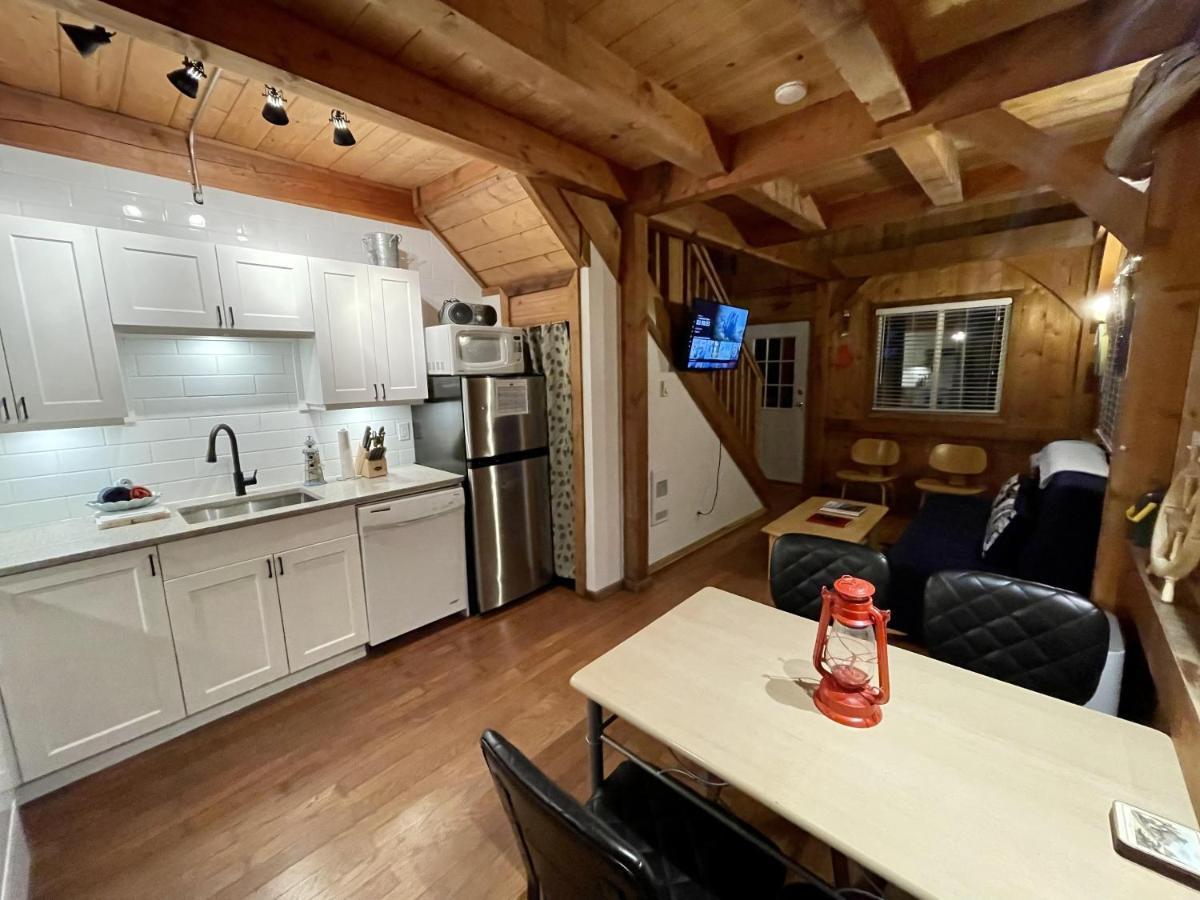 Waterfront Timber Frame Cottage! Ucluelet Exteriér fotografie
