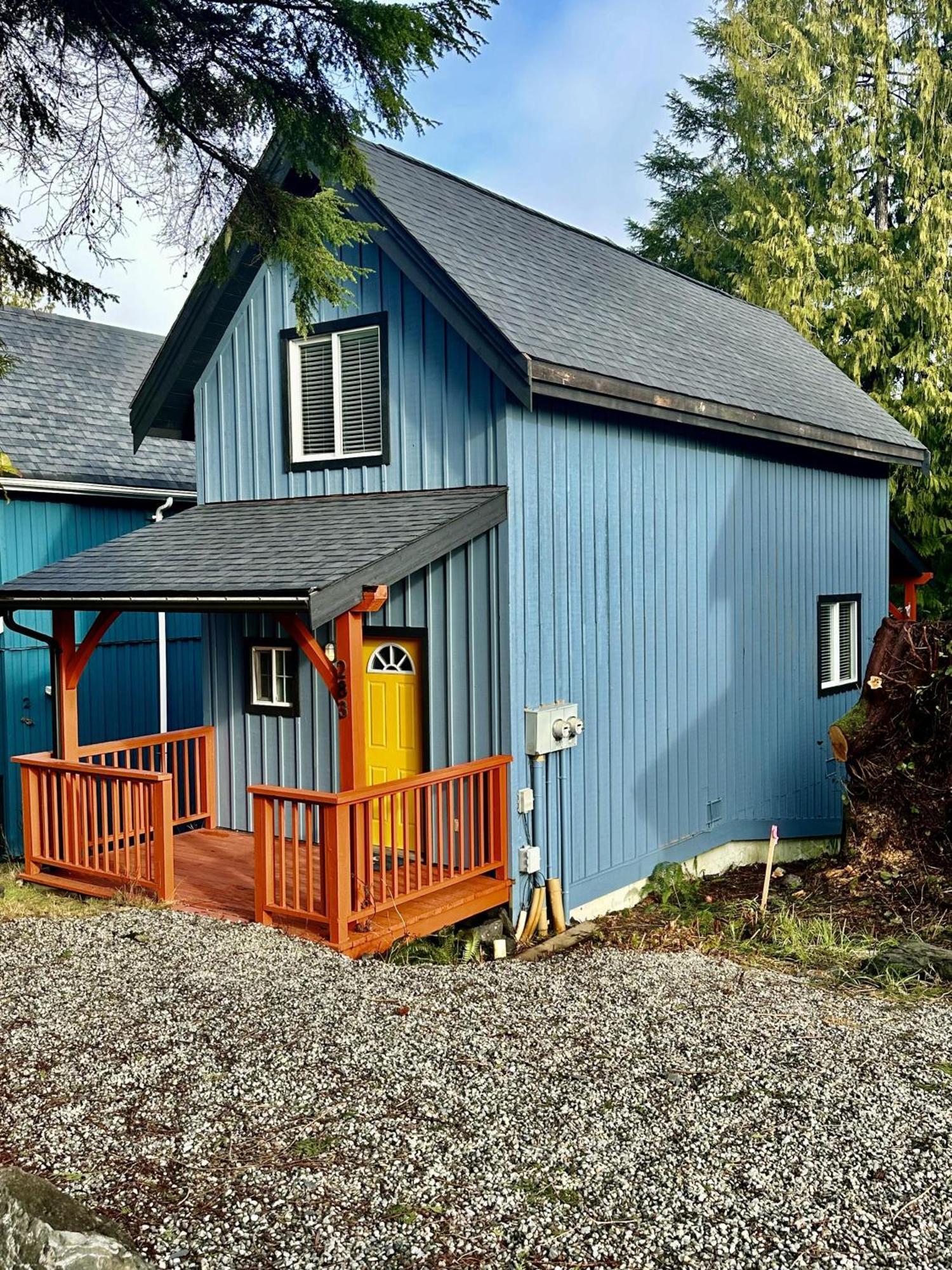 Waterfront Timber Frame Cottage! Ucluelet Exteriér fotografie