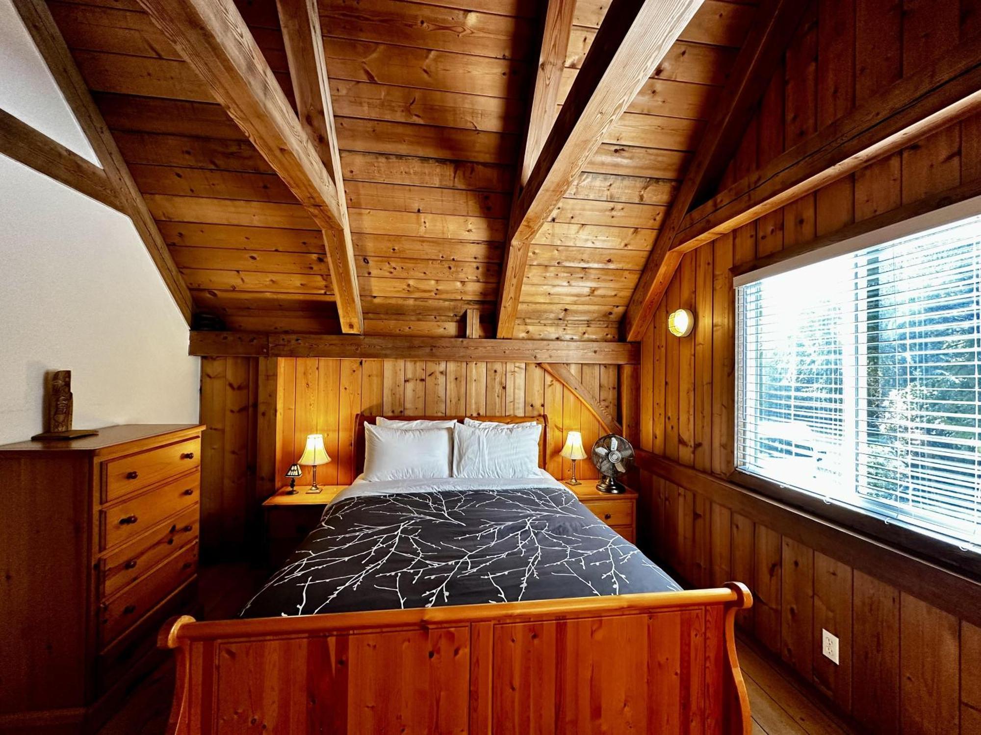 Waterfront Timber Frame Cottage! Ucluelet Exteriér fotografie