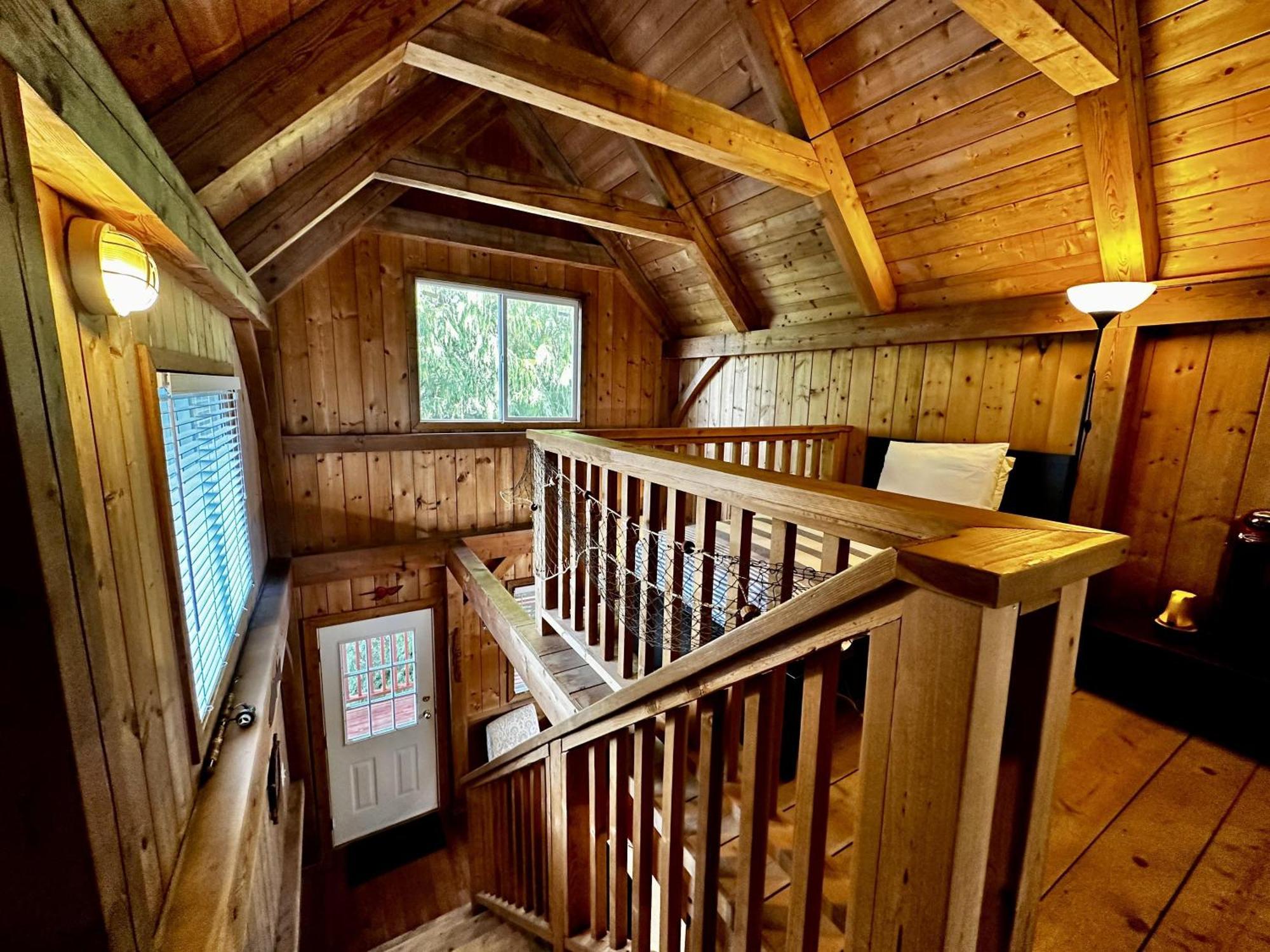 Waterfront Timber Frame Cottage! Ucluelet Exteriér fotografie