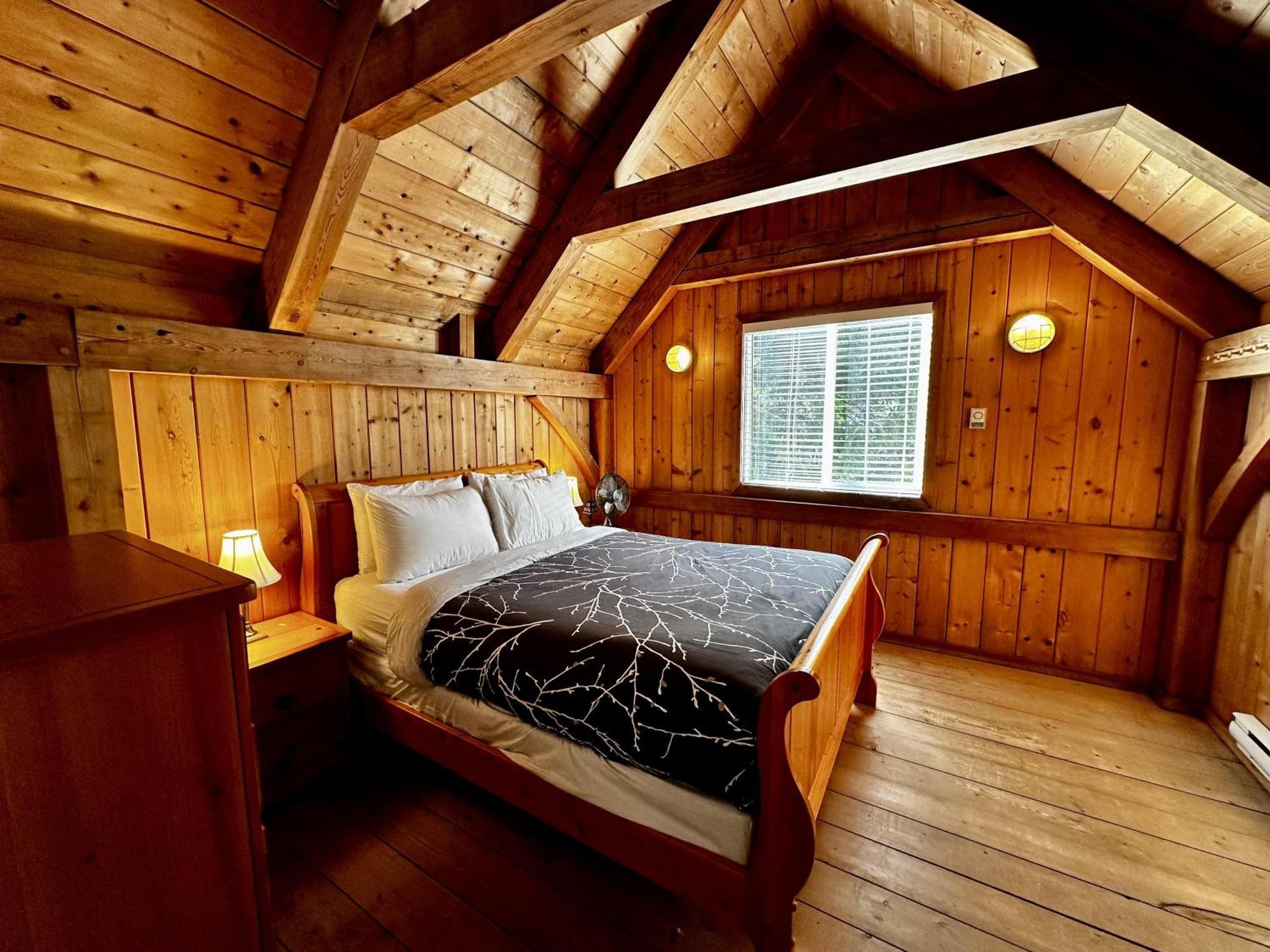 Waterfront Timber Frame Cottage! Ucluelet Exteriér fotografie