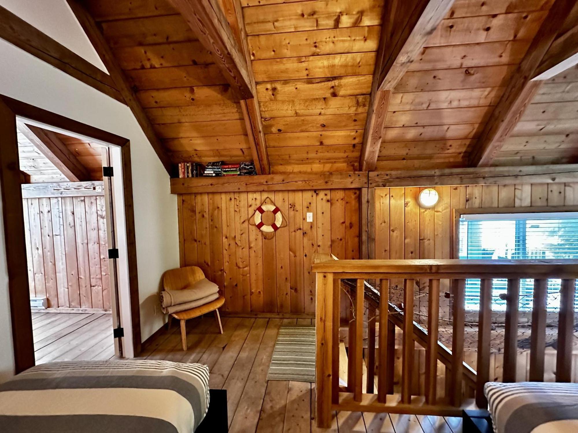 Waterfront Timber Frame Cottage! Ucluelet Exteriér fotografie