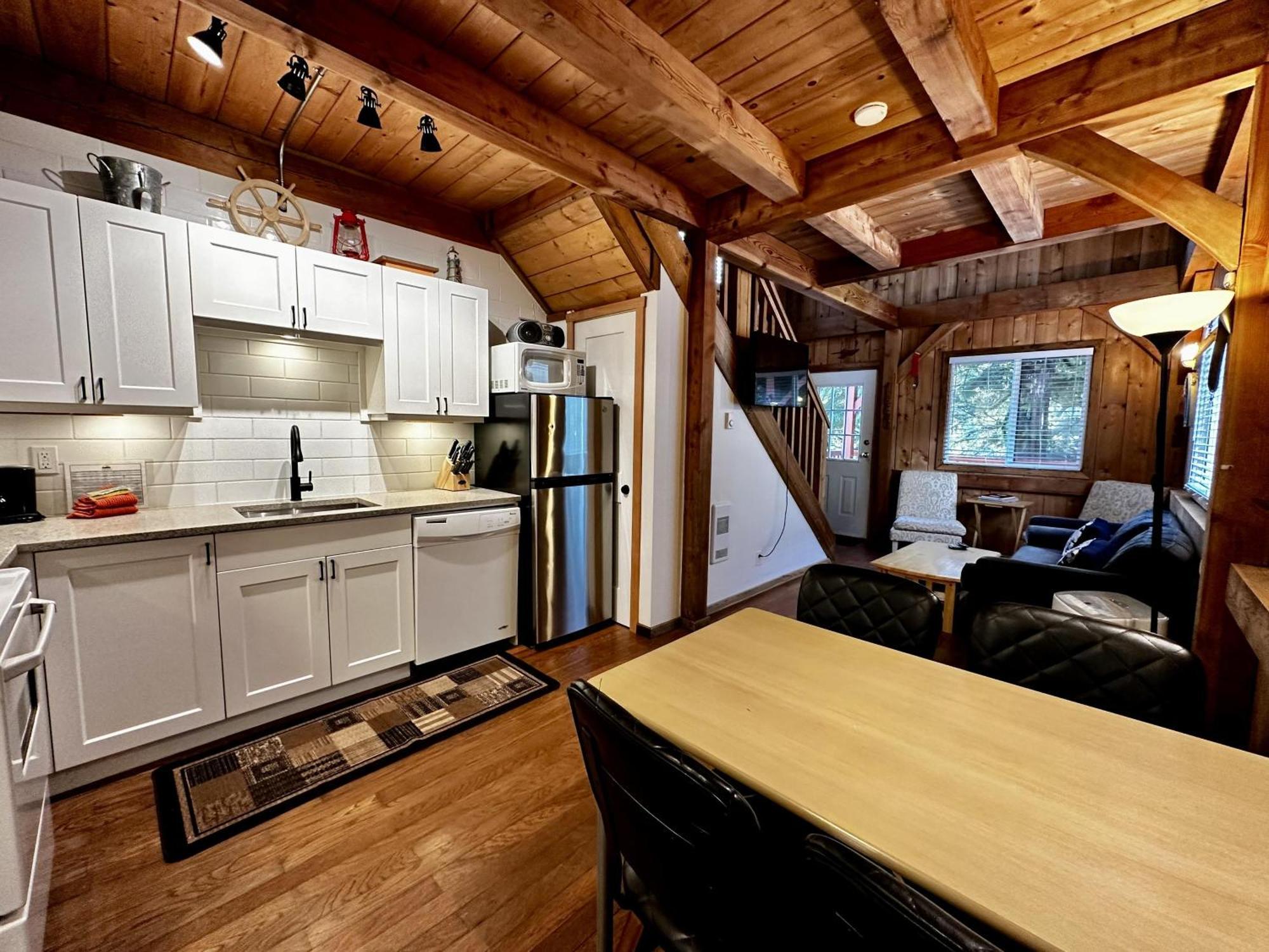 Waterfront Timber Frame Cottage! Ucluelet Exteriér fotografie